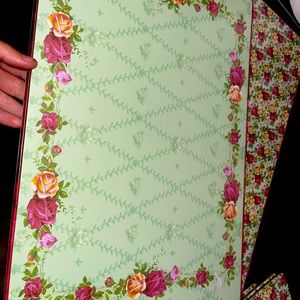 Royal Albert dinnermats. Set of 4 sealed